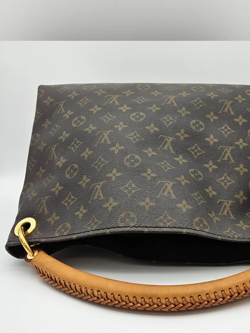Authentic Louis Vuitton Artsy MM #4407M